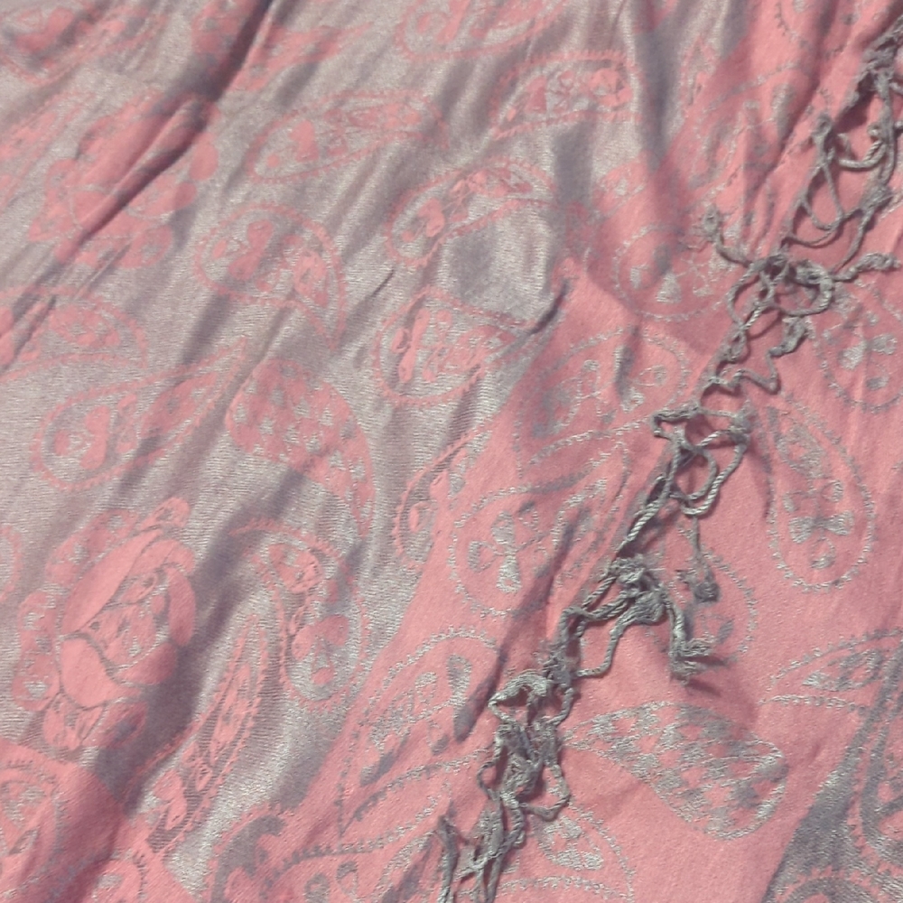Chic Paisley Scarf in Pink and Gray